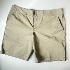 NWT Tommy Hilfiger khaki shorts